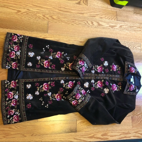 NYGÅRD TRENCH COAT - Picture 1 of 12